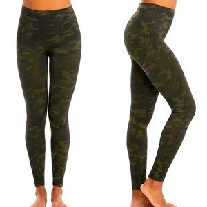NWOT SPANX Look At Me Now High Rise Camo Leggings